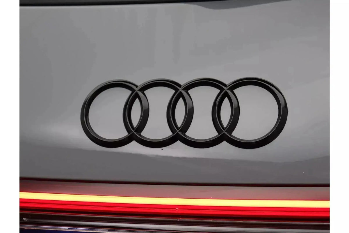 Audi Emblem Bag, Sort, 184x64mm - BilligStyling